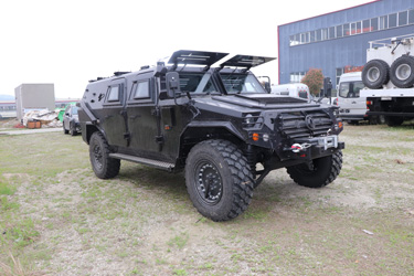 四驅(qū)東風(fēng)猛士越野車_CSK162猛士越野車_輕型猛士防護型突擊車